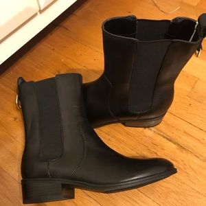 Ralph Lauren short boots. size 7, black!